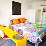 Unique With Amazing Terrace Centre 아파트 *