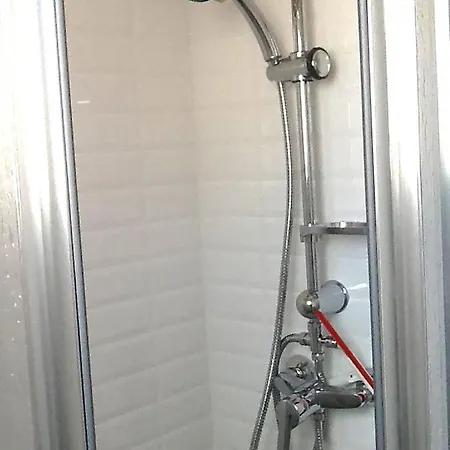 Unique With Amazing Terrace Centre Apartment