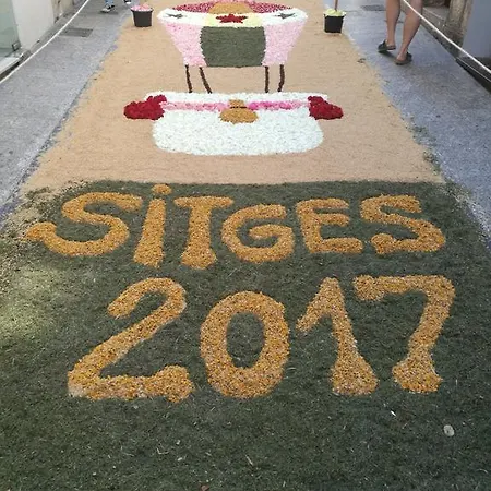 Unique With Amazing Terrace Centre Apartment