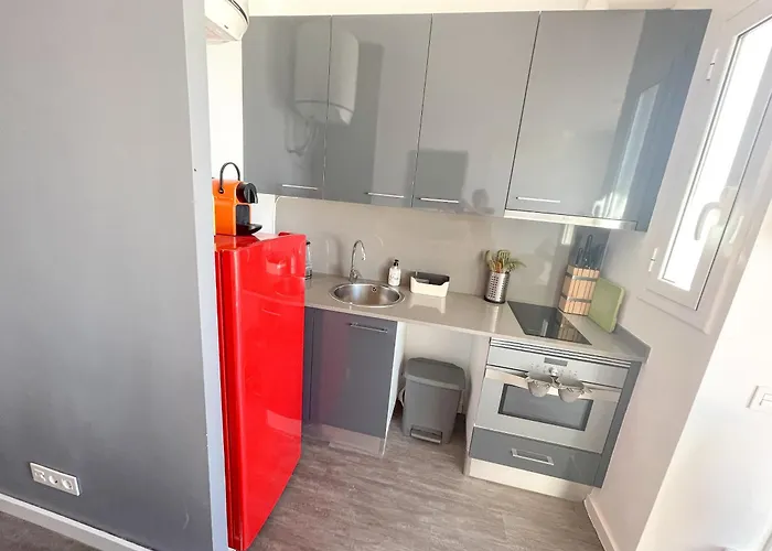 Unique With Amazing Terrace Centre Apartment *