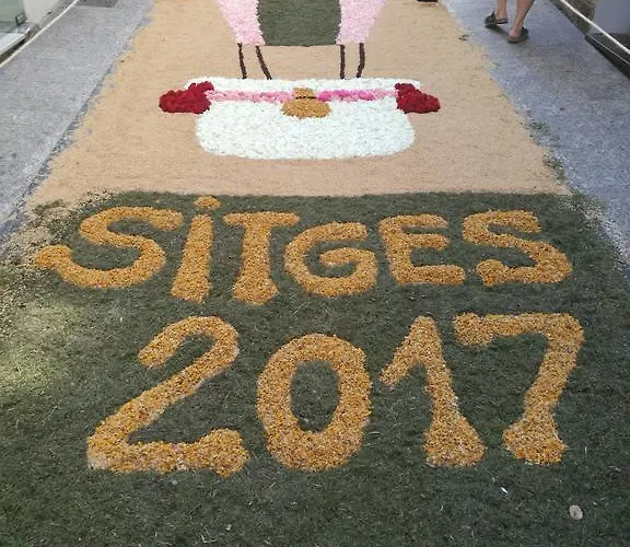 Unique With Amazing Terrace Centre Apartment